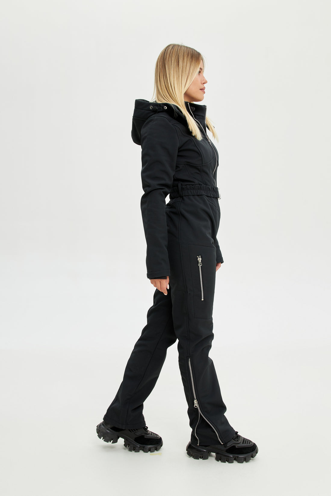 Skisuit with skinny pants TABLE - BLACK Slim fit ski suit for chic winter vacation outfit
